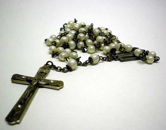 Datei:Foto eines rosenkranzes.jpg
