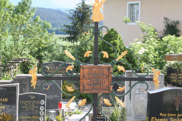 Datei:Friedhof1.jpg